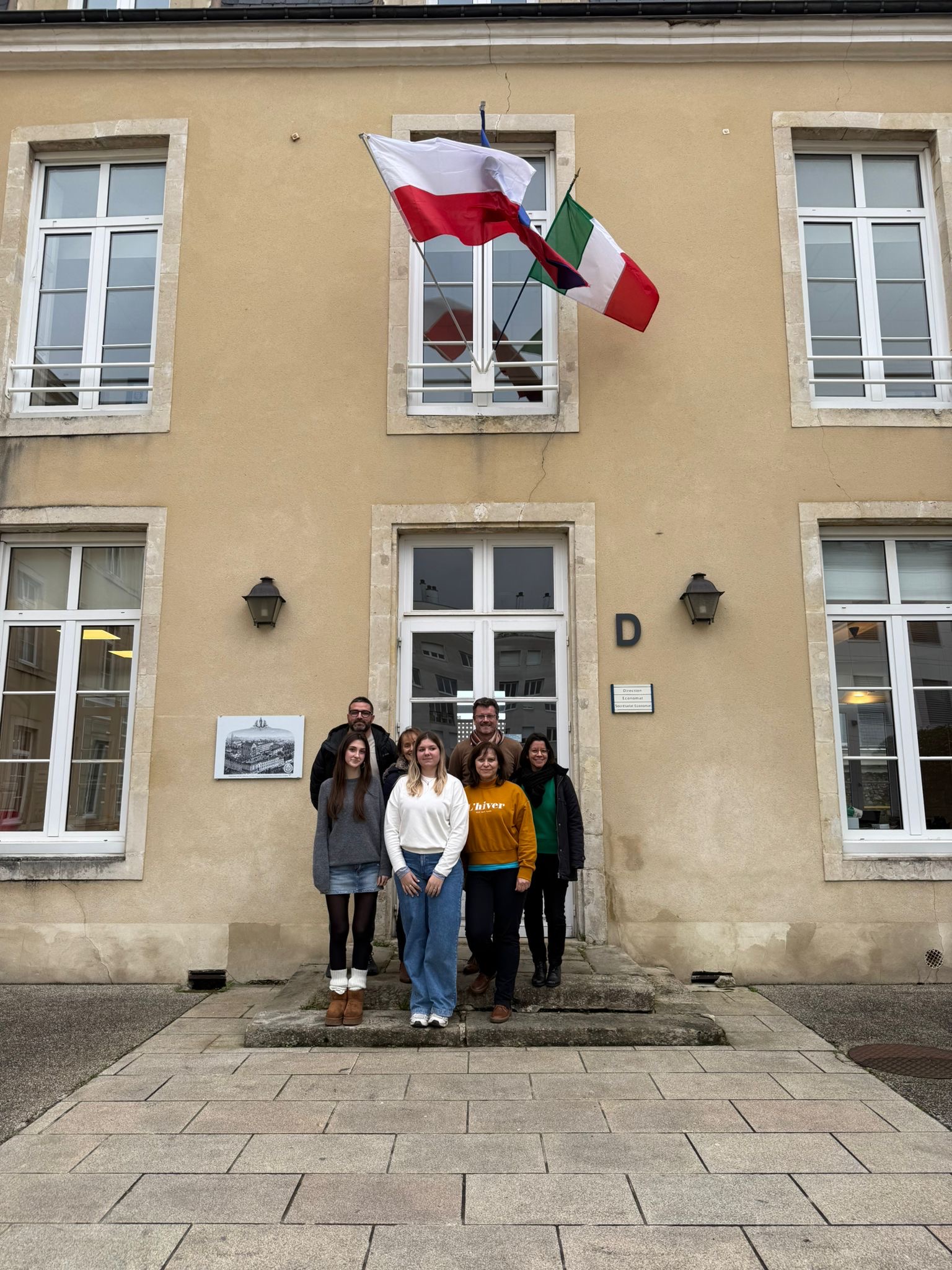 7bee4054-a678-4609-9d64-f6a4367979b5